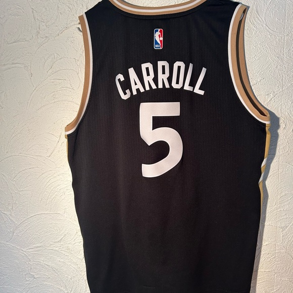 NBA Toronto Raptors Black & Gold DeMarre Carroll Adidas Jersey Men’s Large - Picture 5 of 5